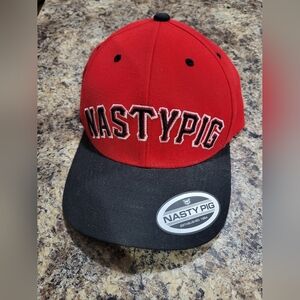 Nastypig hat